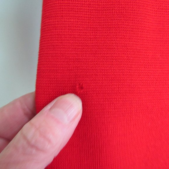 VINTAGE 1970'S RED KNIT 2 PC. SUIT W/ SEQUINS & BEADWORK / 38" BUST MEASURE - Picture 5 of 16